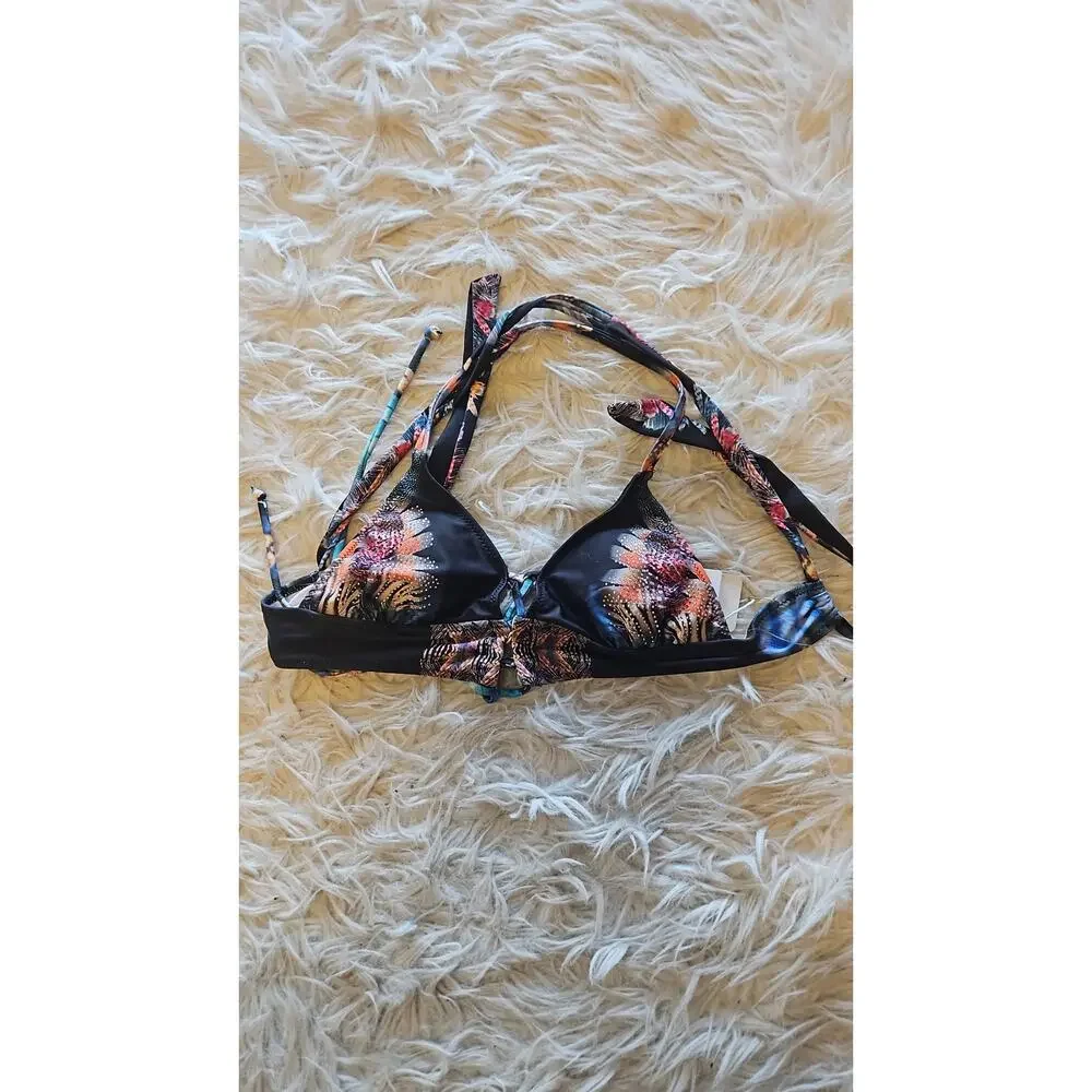 TRUE COLOURS by LA MODA CLOTHING - Bathroom Top - Picture 2 of 5